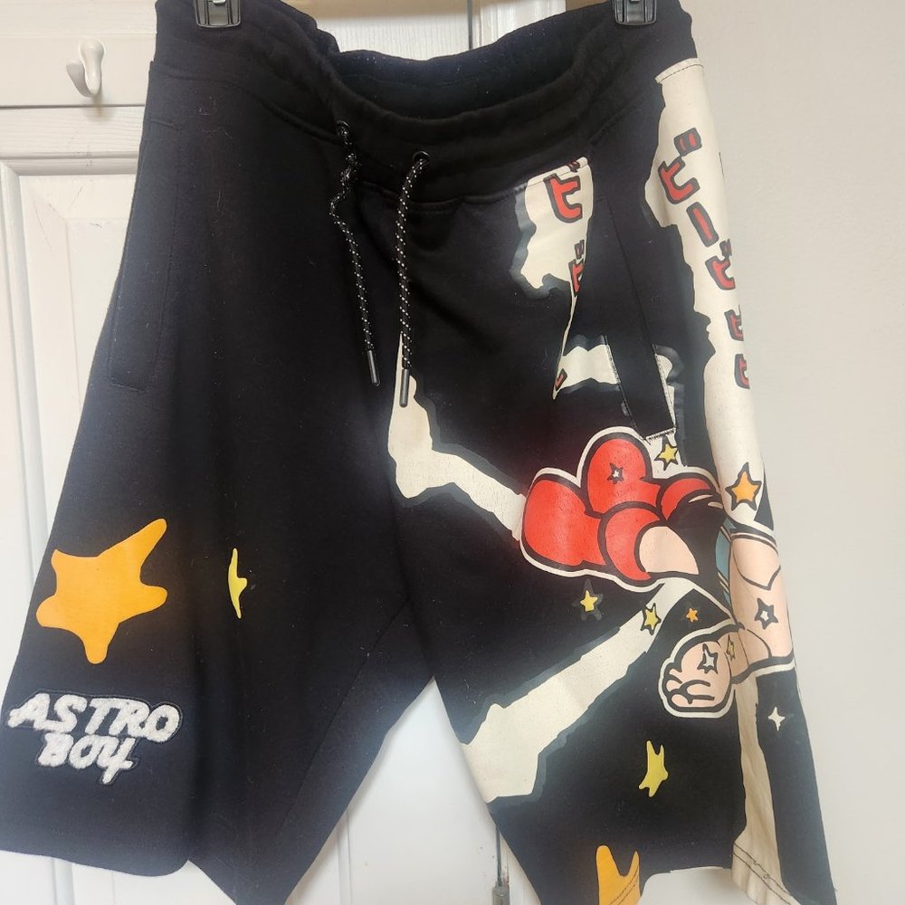 Hibbett Men's Shorts  Lot 29 Astro boy
